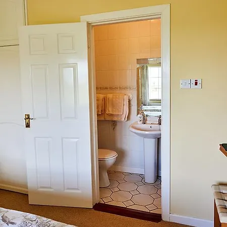 Hawthorn View Bed & Breakfast 3*